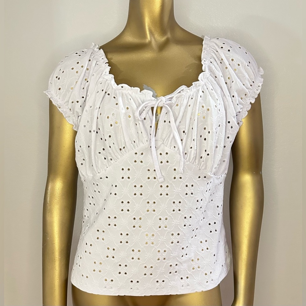 Derek Heart Women’s Eyelet Lace Stretch Blouse Top Large White Front Tie Accent